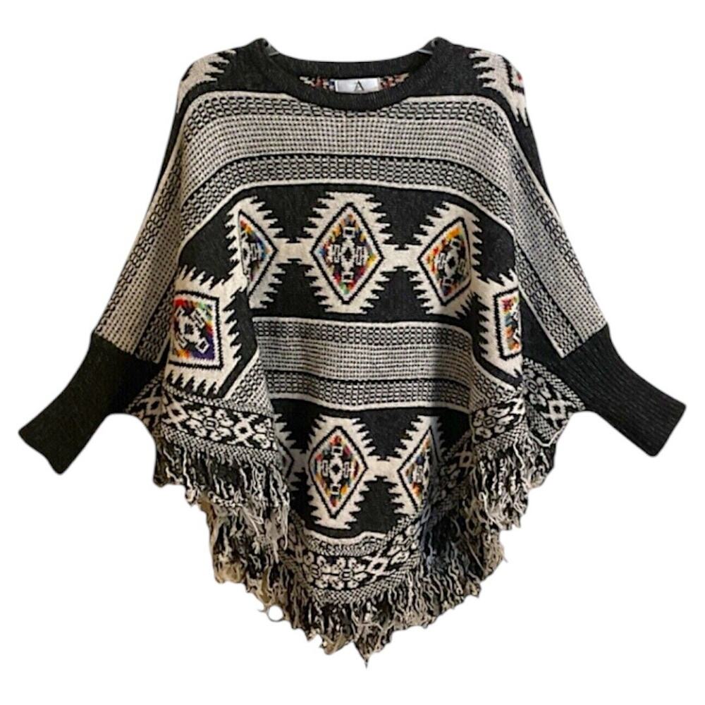 ZA Poncho Tribal Geo Diamond Pattern One Size Bat Sleeve Fringe Design‎